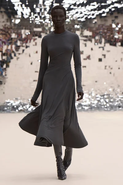 Look 43
